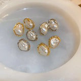 New Fashion Metal Irregular Pearl Stud Earrings For Women Vintage Elegant Imitation Pearl Earrings Wedding Party Jewelry