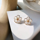 Resin Flower Stud Earrings Korean Fashion Female Temperament Beautiful Elegant Jewelry Simple Sweet Girl Women's Accessories