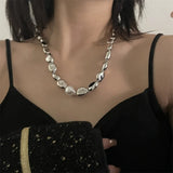 Hyperbole Geometric Acrylic Beads Necklace Collarbone Chain Women's Elegant Baroque Pearl Necklace Bride Jewelry