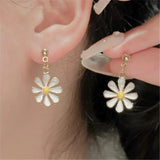 New Fashion Trend Unique Design Elegant Delicate Asymmetrical Flower Earrings For Women Jewelry Wedding Party Premium Gifts