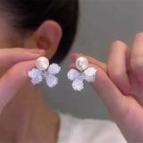 New Fashion Trend Unique Design Elegant Delicate Asymmetrical Flower Earrings For Women Jewelry Wedding Party Premium Gifts