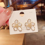 Korea New Jewelry Exaggerated White Acrylic Zircon Flower Earrings Elegant Women Design Fashion Wedding Party Accessories