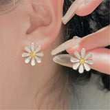 New Fashion Trend Unique Design Elegant Delicate Asymmetrical Flower Earrings For Women Jewelry Wedding Party Premium Gifts