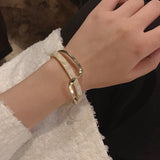 NEW 1 Simple White Shellfish Board Bend Metal Geometric Overlap Acetic Resin Open Bangle for Women Girls Jewellery