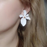 Summer Bohemia Enamel White Flower Big Stud Earrings For Elegant Women Fashion Punk Statement Earring Wedding Chic Jewelry Gift